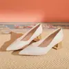 Champanhe francês sapatos de salto alto plus size femininos temperamento simples salto grosso sapatos de casamento bico fino não cansam os pés femininos 34-43