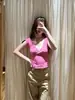 Camiseta Básica de Manga Corta para Mujer con Cuello en V Profundo, Escote Bajo, Corte Ajustado, Estilo Nuevo, Adelgazante, Ceñida, Sexy, Top Versátil para Primavera y Verano