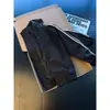 Chamarra bomber para hombre con tres rayas y cuello alto, colección de otoño, chaqueta de béisbol elegante y genial, chaqueta deconstructiva a rayas estilo americano