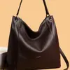 Bolsa Feminina Estilo Novo Outono 2026 Crossbody de Couro Macio Grande Capacidade Bolsa para Mãe Bolsa de Ombro Único Transversal Fashion