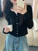 Nova camiseta outonal de manga comprida, sexy, justa, de abotoamento simples, com uma vibe pura e sedutora, top cardigã de estilo nicho