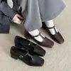 Zapatos Casuales de Cuero Versátiles para Mujer con Tacón Bajo, Hebilla, Tacón Cuadrado, Piel Genuina Marrón, Boca Baja, Adecuados para Todas las Estaciones, Zapatos de Caña Baja