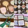 Los retazos de tela de brocado de canciones se pueden usar para broches, pinzas para el cabello, pasadores, marcos de fotos, pinturas, etc.. Paquete de materiales DIY Accesorios estilo chino nuevo Verano