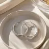 Pendientes de aro grandes exagerados, simples y elegantes, para mujer, estilo nicho de alta gama, pendientes populares de celebridades de internet, venta al por mayor directamente del fabricante