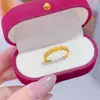 2. Anillo de Latón Chapado en Oro con un Ambiente Vintage de Lujo Ligero, Joyería de Diseño Popular, Anillo de Moda para Mujer