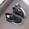 Nuevos Zapatos Deportivos Infantiles Primavera/Otoño 2026 Cómodos Transpirables Para Niños Medianos a Grandes Moda Casual Zapatos Para Niños Zapatos Forrest Gump