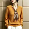 Suéter de punto con lazo y bufanda de seda de cuello en V para mujer, otoño 2026, nuevo suéter holgado con temperamento, jersey de manga larga, top básico