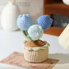 Planta en Maceta de Tulipán Tejida a Mano Terminada Adornos para el Hogar Flor Artificial Tejida Tulipán Gordito Ganchillo de Lana