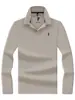 Camisa polo de manga larga para hombre con cuello, con diseños de caballos bordados, adecuada para primavera y otoño, hecha con tejido transpirable y amigable con la piel, un top casual para hombres jóvenes y de mediana edad