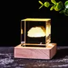 Ornamento de Cubo de Cristal Interruptor Luz Quente Base de Madeira Lua Esculpida Sistema Solar Galáxia Ornamento de Mesa Presente para Menina