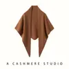 Xale de Tricô Mistura de Caxemira Triangular para Mulheres Cor Sólida Casual Versátil Lenço Simples Estilo Coco Chanel Peça de Roupa Exterior Xale