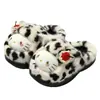 Lindas pantuflas de algodón con estampado de leopardo para mujer, adecuadas para usar en interiores y exteriores en otoño e invierno, con diseño antideslizante, estampados de dibujos animados y forro de algodón cálido y afelpado.. Disponible para venta al por mayor