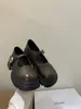 Zapatos de Mujer Retro Estilo Francés de Tacón Grueso Poco Profundos 2024 Nuevo Diseño Primavera y Otoño Zapatos Pequeños de Cuero de Suela Gruesa Estilo Británico