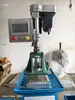 Máquina de Roscado Liyong, Máquina de Roscado Totalmente Automática, Máquina de Roscado con Servo, Máquina de Doble Propósito de Taladrado y Roscado, Máquina Escariadora, Máquina Biseladora