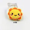 Ins Broche de Felpa de Dibujos Animados Japoneses Nube Blanca Arcoíris Muñeco de Pato Accesorios Pieza de Moda para Estudiantes Pin