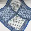 Bufanda Nueva Clásica Estampada de 70 cm para Primavera, Otoño e Invierno Bufanda Popular Bufanda Larga de Gasa Bufanda de Seda Protector de Cuello Bufanda Cálida para Mujer