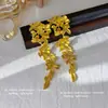 Moda Europea y Americana Pendientes de Borla Dorada Flor Estéreo Pendientes de Hoja Exagerados de Gama Alta Retro Pendientes Personalizados para Mujer