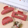 Pinza de Garra Rayada Retro Otoño e Invierno Pinza de Tiburón Elegante Casual para Moño en la Parte Posterior de la Cabeza Accesorio Versátil para Cola de Caballo para Mujeres