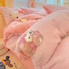 Novedad 2025 Estilo Pequeño Fresco Agradable a la Piel y Cómodo Set de Cuatro Piezas Estampado de Piel de Conejo para Hogar Dormitorio Cama Sábanas de Cama y Funda de Edredón Set de Tres Piezas