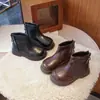 Botas Infantis Outono Inverno Novo 2026 Botas Martin para Crianças Sapatos Individuais para Meninas Botas Curtas Estilo Britânico Sapatos de Algodão de Duas Camadas Preto