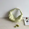 Bolsa de Mão Estilo Ins Coreano de Couro PU Macio Formato Dumpling, Bolsa de Ombro Crescenta de Nicho para o Dia a Dia com Toque de Luxo, Bolsa de Mão Fashion
