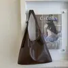 Bolsas Femininas Transfronteiriças 2025 Novo Estilo Bolsa Tote de Ombro de Grande Capacidade, Porta-Moedas Estiloso e de Alta Qualidade, Bolsa Casual de Axila