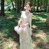 Vestido Branco de Chiffon Floral com Alças Estilo Férias Romântico Francês Verão Feminino Emagrecimento da Cintura Super Fada Elegante Saia Longa