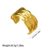 Estilo de Venta Caliente Transfronterizo Europeo y Americano Pulsera de Acero de Titanio Hidráulico Chapada en Oro de 18K Versátil para el Viaje al Trabajo Fabricante Venta al por Mayor