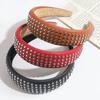 Moda de estilo europeo y americano simple retro de alta gama remache cuero diadema de ala ancha niñas viajeras diadema versátil accesorios para el cabello