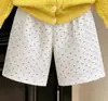Roupas infantis estilo coreano coleção outono 2026: cardigã de tricô com tranças amarelo bordado e calça casual de perna larga para meninos e meninas