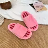 Pantuflas peludas para mujer para usar en exteriores, nuevo estilo otoño e invierno 2026, súper populares, antideslizantes, cálidas, de suela plana, pantuflas de algodón de una tira para uso en casa