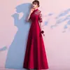Vestido de Noiva Vermelho para Casamento 2026, Novo Elegante e Estiloso Borgonha Estilo Chinês Longo para a Cerimônia Pós-Casamento