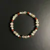 Estilo Verão Novo Pulseira de Contas Vermelha e Azul Contrastantes Estilo Chinês, Pulseira Elegante e Fresca para Mulheres com Acessórios de Pingente do Zodíaco