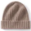 Nova coleção outono e inverno: gorro de tricô liso com topo arredondado, feito de caxemira quente, à prova de vento, protege as orelhas e é confortável de usar, tornando-o um acessório versátil