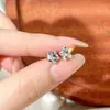 Aretes de Tachuela de Temperamento Mismo Estilo en Centro Comercial Combinación DIY Accesorios para Pendientes Cierre de Pendiente Exquisito Pendientes Cuadrados de Azúcar Pendiente Semanal Aro de Pendiente