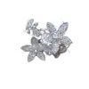 Pulsera Abierta de Flor de Zirconia de Doble Capa Super Brillante, Sensación de Lujo Ligero de Alta Gama, Accesorio de Mano Elegante Versátil para el Día a Día para Mujeres