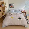 Lindo Set de Funda de Cama Bordada con Toalla Nairi de Lunares para Nieve, Juego de Cuatro Piezas, Funda de Edredón de una Pieza, Juego de Cama de Tres Piezas