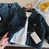 Suéter para Niños Bangcheng 2026 Otoño Nuevo de Moda para Niños Cardigan de Punto de un Solo Botón con Cuello de Solapa Chaqueta Versátil para Niños