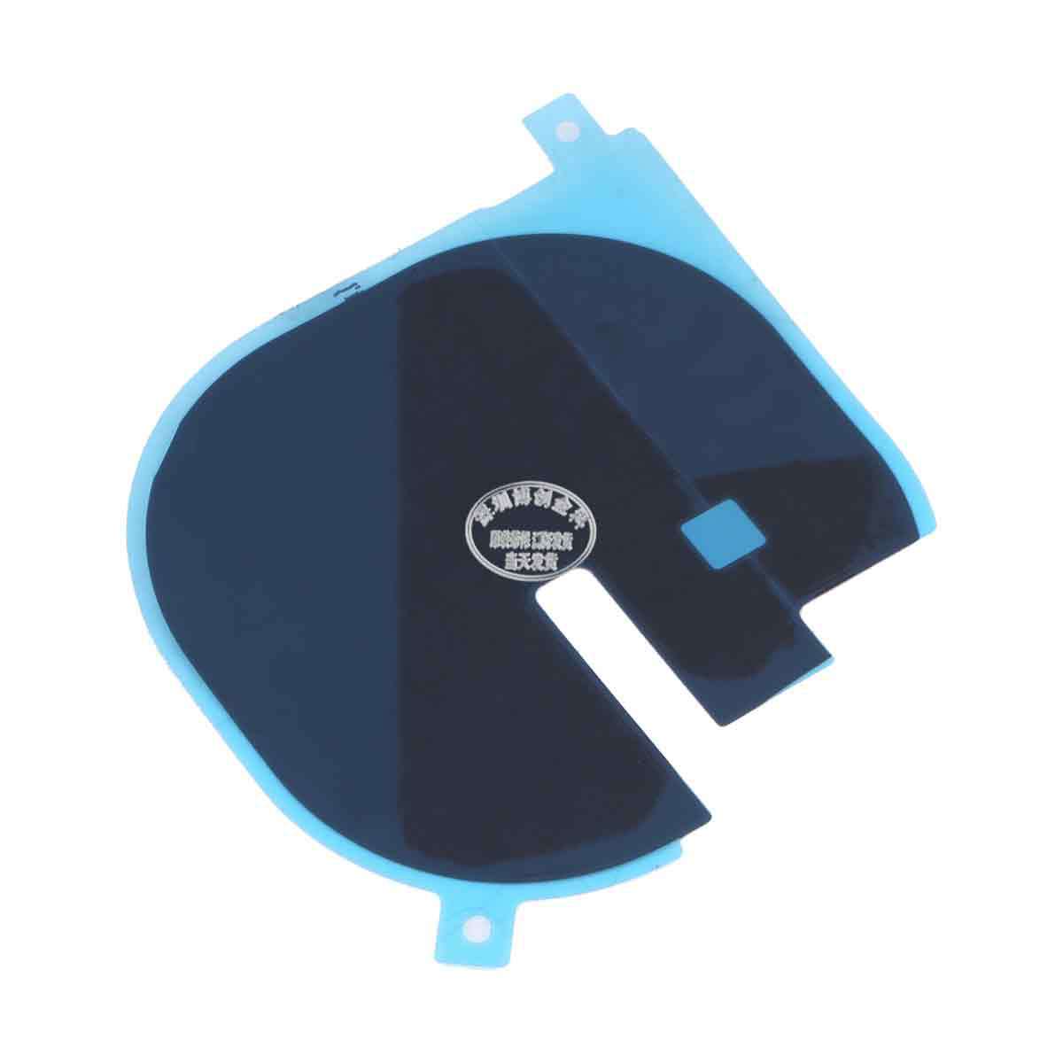 iPhone 11 无线充保护黑贴正侧面