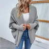 Novas malhas femininas de outono e inverno, cardigã de cor sólida com mangas morcego estilo europeu e americano, jaqueta de malha de manga longa para o início do outono para mulheres