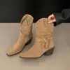 Botas Femininas 2026 Novas Botas Western Cowboy Salto Alto Tornozelo Bico Fino Pregueadas Salto Bloco Botas de Equitação