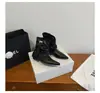 Botas femininas de tornozelo estilo coreano retrô novas para outono e inverno, saltos plataforma versáteis, design simples e elegante 2026