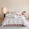 Nuevo estilo simple engrosado otoño e invierno jacquard repujado terciopelo de leche pelo de conejo juego de cuatro piezas para dormitorios de estudiantes, juego de tres piezas