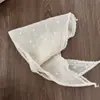 Yu Shu Xin Wei zhi con encaje coreano flor de rosa pañuelo para la cabeza para mujer 2025 nuevo pequeño fresco pañuelo triangular accesorios para el cabello