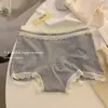 Roupa íntima feminina 100% algodão com entrepernas estendida, novo estilo 2026, sexy, sem costura, cintura média, que abraça o quadril, com acabamento em renda, shorts boxer