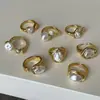 Anillo de Oro de Forma Especial con Perlas Barrocas de Lujo Ligero y Alta Gama para Mujer con Anillo de Moda Único y Exquisito