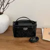 Bolso de Mano para Mujer con Exquisito Bordado de Corazón Transfronterizo 2026 Nueva Moda para Mujer Bolso Cuadrado con Cierre para Hombro y Cruzado