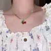 [Sin sentido] Cereza Roja Casera Retro Linda Cuentas Checas Estilo Pastoral Blanco Rojo Cereza Más Fácil de Combinar Collar