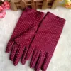 Guantes de Protección Solar para Mujer de Primavera y Verano, Guantes Cortos Finos para Conducir, Guantes de Etiqueta de Puntos, Guantes de Spandex Negro de Alta Elasticidad
