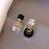 Pendientes cuadrados negros asimétricos, populares en línea, nuevos pendientes elegantes de lujo ligero 2023, color de la imagen
